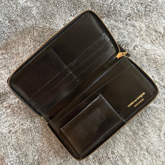 Comme des Garçons Dot Embossed Long Zipped Wallet - Picture 2 of 7